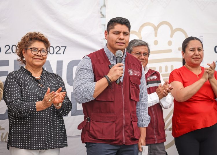 Cuautlancingo rompe décadas de abandono con pavimentación en Privada Santa Bárbara