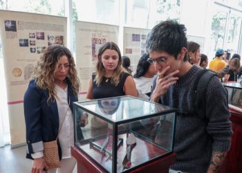 Anáhuac Puebla exhibe réplica de la Sábana Santa de Turín en Cuaresma