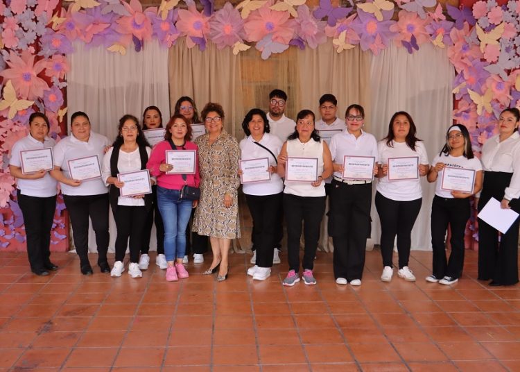 SMDIF Cuautlancingo impulsa capacitación y autoempleo