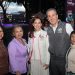 Impulsa Pepe Chedraui Mujeres que Brillan con iluminación violeta de las fuentes de la ciudad
