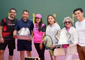 Bajo el liderazgo de Tonantzin Fernández, rescatan cancha de frontenis en el Deportivo Tlachtli
