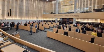 Congreso respalda eliminación de “pensiones doradas”