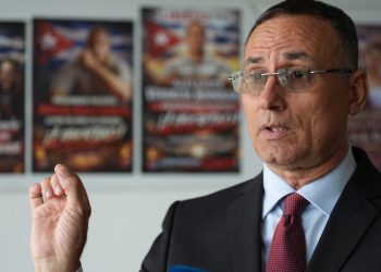Exilio cubano en Florida exige salida de los Castro para liberar la isla