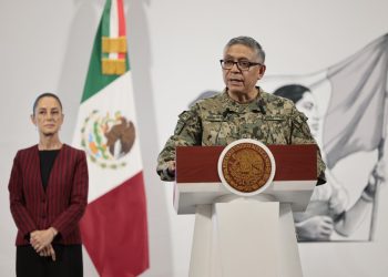 Buque y fuga de petróleo contaminan el Golfo de México