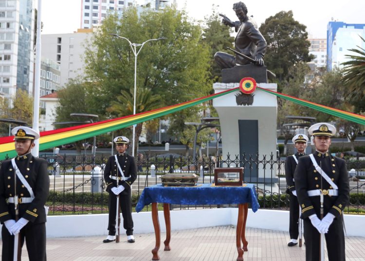 Bolivia inicia actos por el Día del Mar