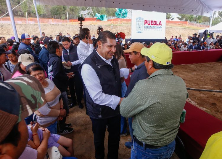 Gobierno de Armenta busca estar al servicio de la gente y no por encima de ella