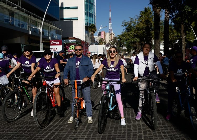 Puebla inicia el Mes de la Mujer con rodada ciclista