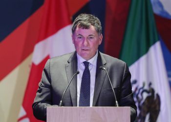 EE. UU. y Canadá retoman diálogo comercial
