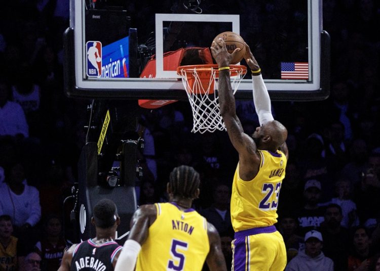 LeBron James iguala el récord de Robert Parish y disputa su partido mil 611 en la NBA