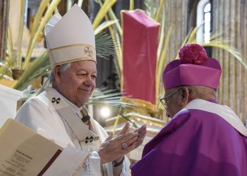 Arzobispo celebra Misa Crismal y bendice Santos  Óleos