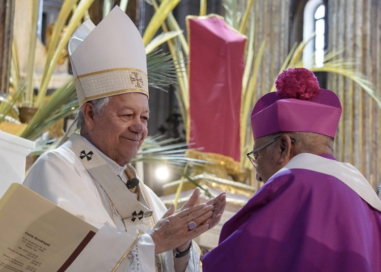 Arzobispo celebra Misa Crismal y bendice Santos Óleos