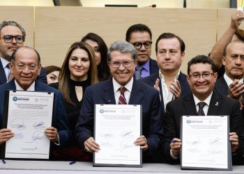 Congreso de Puebla y Cámara de Diputados firman convenio para fortalecer trabajo legislativo