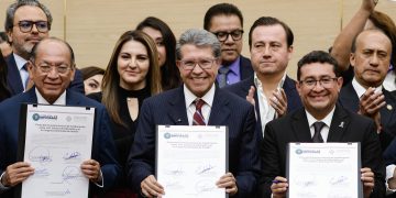 Congreso de Puebla y Cámara de Diputados firman convenio para fortalecer trabajo legislativo