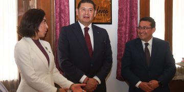 Llaman a impulsar más mujeres en la toma de decisiones en Puebla