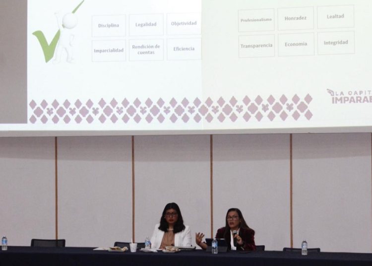 Contraloría de Puebla promueve rendición de cuentas entre universitarios