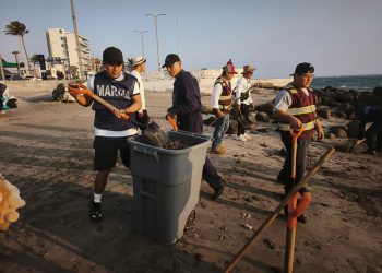 México atiende hidrocarburos en playas de Veracruz y Tabasco