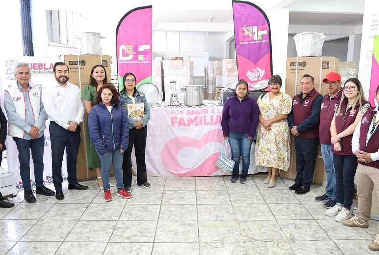 Sedif equipa 26 desayunadores escolares en Puebla