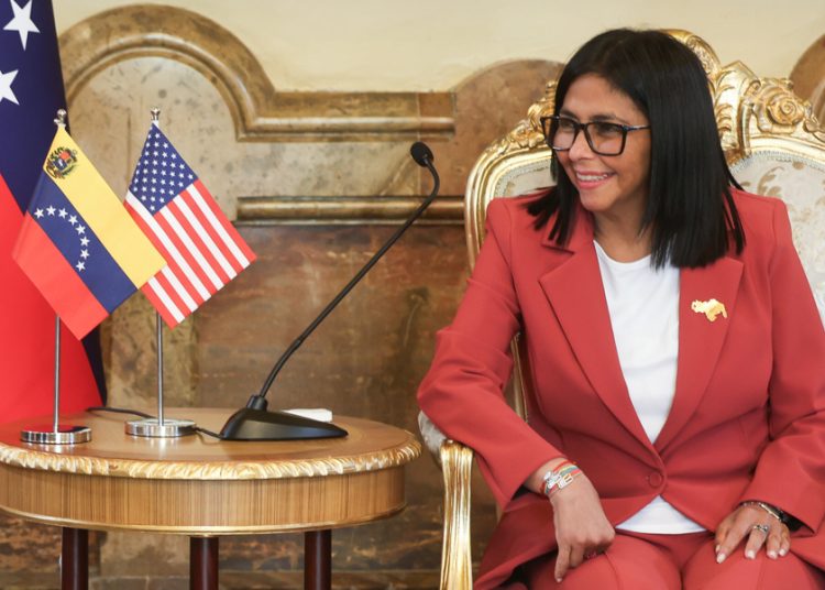Venezuela confirma restablecimiento de las relaciones diplomáticas con EE.UU.