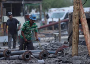 Más de 300 elementos se suman a la búsqueda de los mineros atrapados en Sinaloa