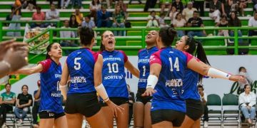 Guerreras de Puebla remontan y vencen a Leonas en 5 sets