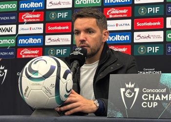 Se ganó, se clasificó y seguimos en ambos frentes: Larcamón