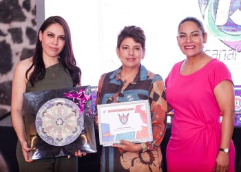 En San Andrés Cholula reconocen a mujeres destacadas