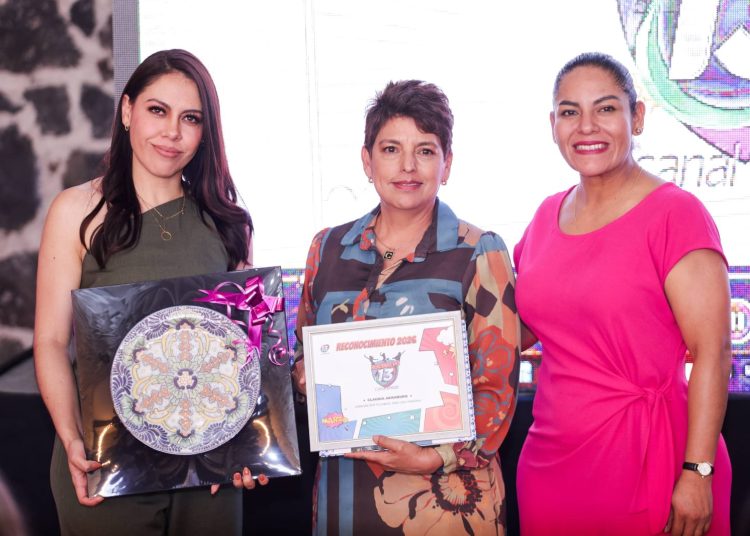 En San Andrés Cholula reconocen a mujeres destacadas