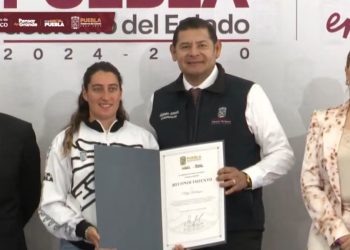 Reconocen a Majo Rodríguez por su trayectoria en automovilismo