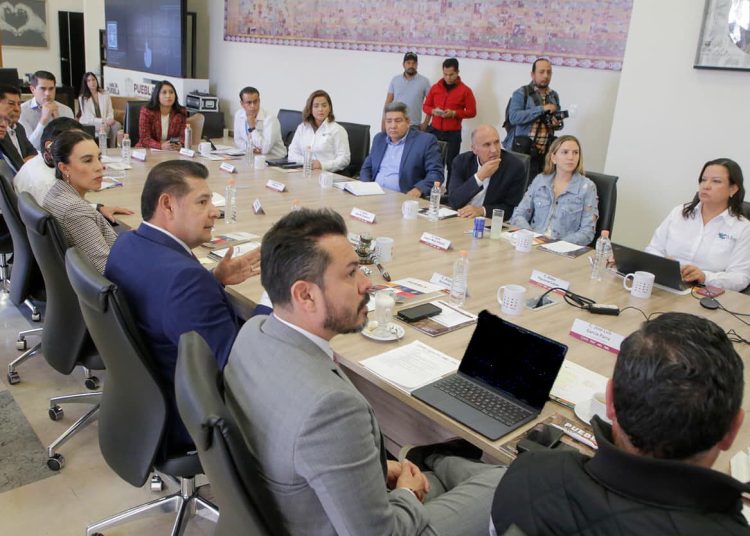 Analizan modernización del Aeropuerto de Puebla