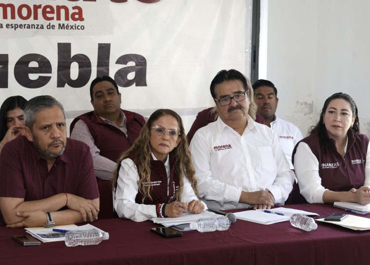 Aspirantes de Morena deben deslindarse de espectaculares