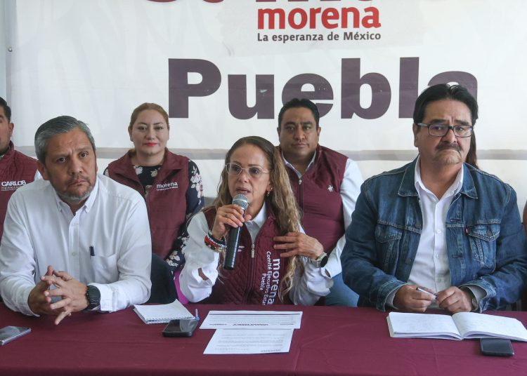 Descartan destape de Celina Peña en evento en Puebla