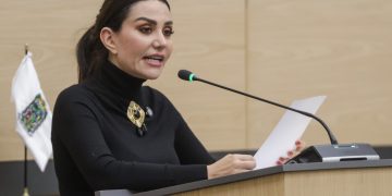 Nayeli Salvatori se rige por encuestas de Morena para definir su futuro político