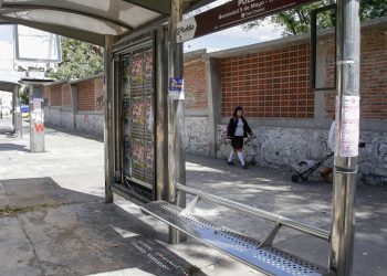 Gobierno de la Ciudad está en su derecho de licitar mantenimiento de paraderos