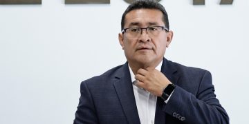 Congreso aplaza revisión de concesión de paraderos