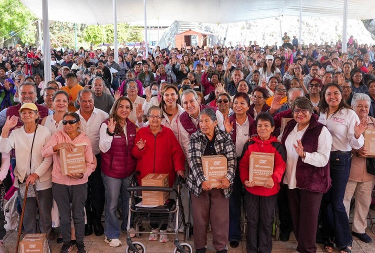 Pepe Chedraui entrega más de 7 mil despensas en La Libertad