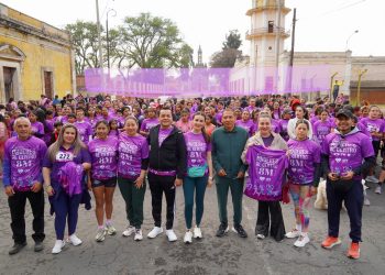 Cientos de texmeluquenses participan en la carrera Mujeres al Centro 8M