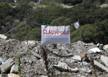 Proponen multas más altas por tirar escombro en barrancas