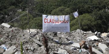 Proponen multas más altas por tirar escombro en barrancas