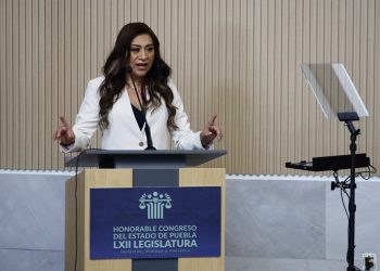 Elia Navarro llama a impulsar inclusión femenina en la industria automotriz de Puebla