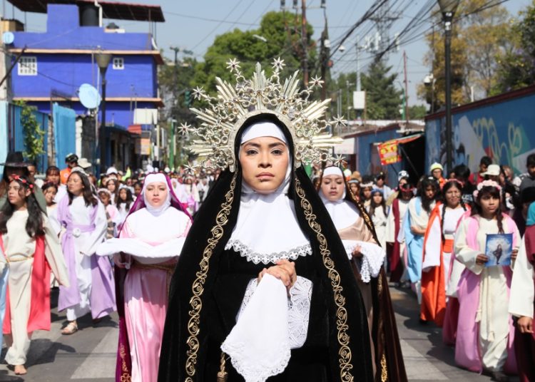 Más de 195 mil asisten a la Procesión de Viernes Santo en Puebla