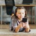 Analizan regular uso de celulares en menores de edad