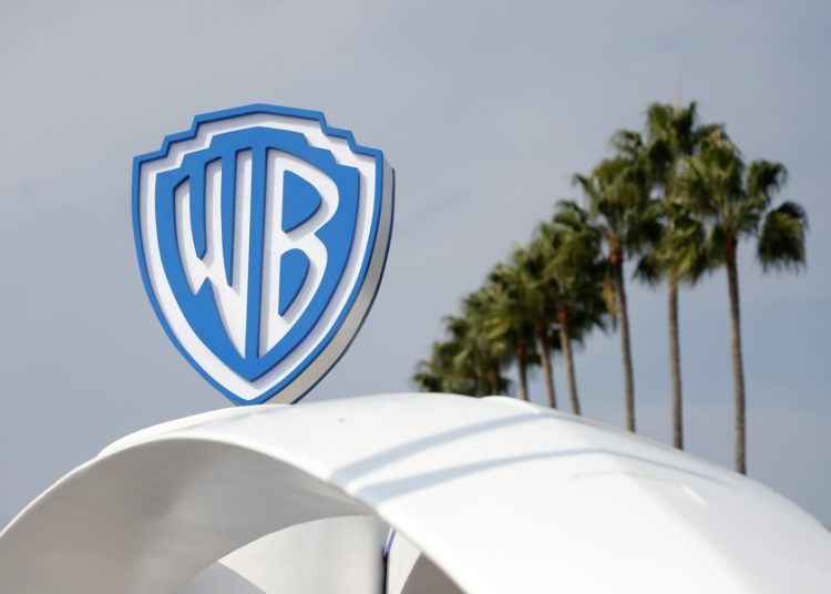 De Niro y Coppola contra fusión Warner-Paramount