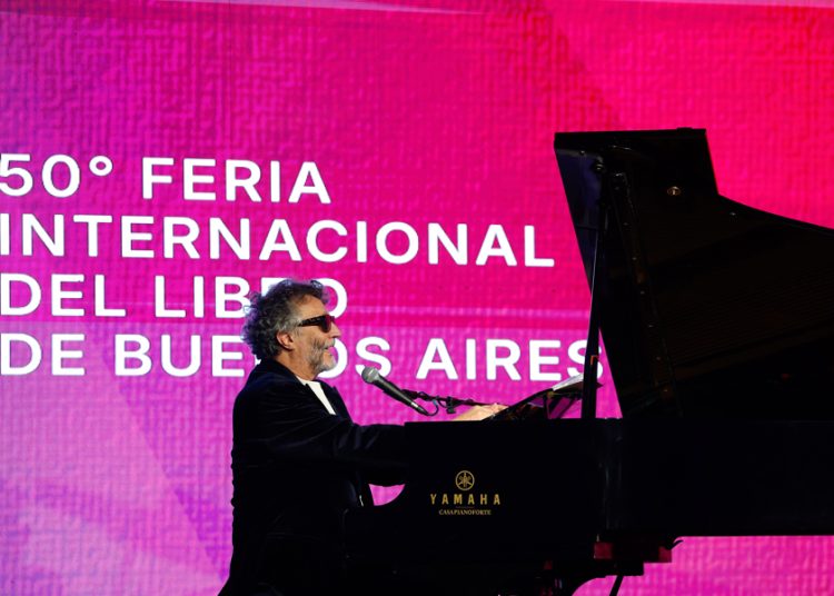 Fito Páez abre Feria del Libro en Buenos Aires