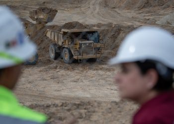 Localizan con vida a segundo minero en derrumbe de Sinaloa