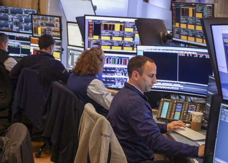 Petróleo de Texas cae 12% tras reapertura de Ormuz