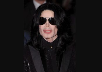 Herederos de Michael Jackson enfrentan una demanda por presunto abuso