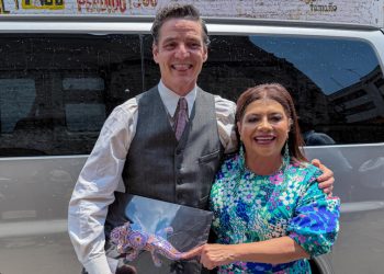 Pedro Pascal filma en CDMX y recibe regalo por su cumpleaños