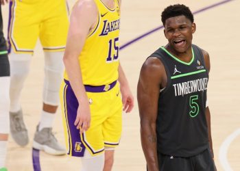 Anthony Edwards estará varias semanas de baja por una contusión ósea