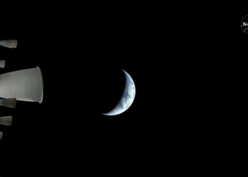 Artemis II despliega con éxito 4 microsatélites