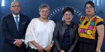 Rectora Lilia Cedillo toma protesta a directora electa de la Preparatoria Benito Juárez